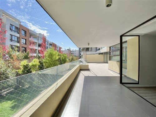 Departamento En Venta De 3 Dorm. En Lo Barnechea