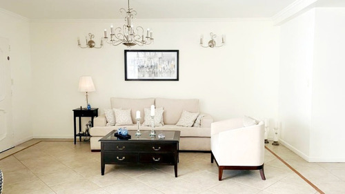 Imagen 9 de 14 de Casa En Venta En Castelar Norte