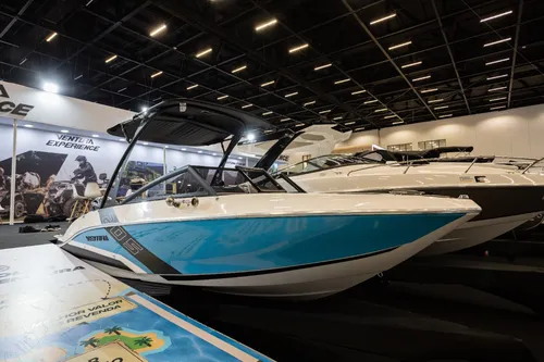 comprar Lancha Ventura 205 Crossover 2025 Fs Mestra Focker Joy