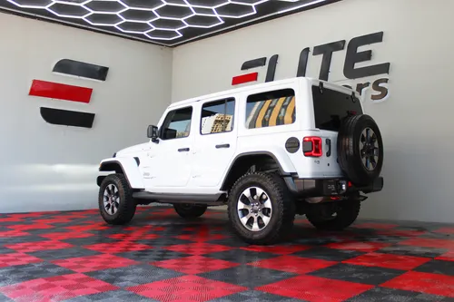 Jeep Wrangler 3.7 Sahara 4x4 At