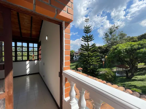 Casa En Arriendo En Robledo, La Pola. Cod A16552