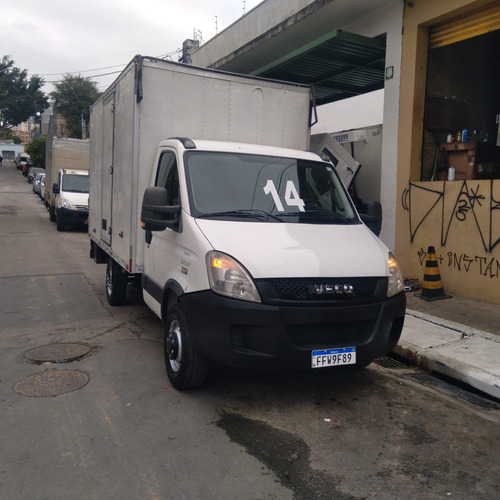 Iveco Daily 35s14 2014 Baú Com Plataforma Traseira Revisada