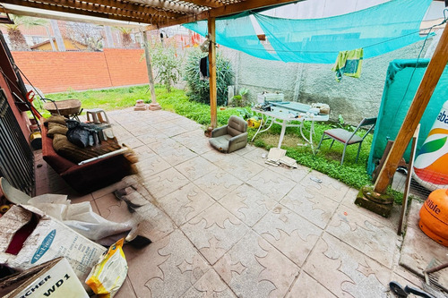 Casa Para Remodelar, 3 Dormitorios, 2 Baños, La Florida