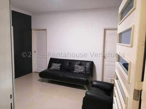 Imagen 2 de 15 de Casa En Venta En Los Chaguaramos Maracay Aragua 22-10877 Irrr