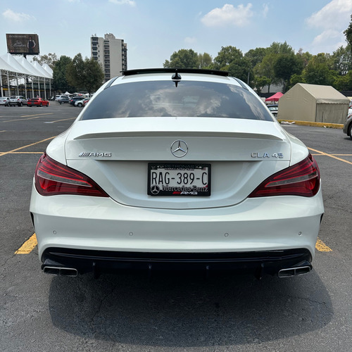 Mercedes-Benz Clase CLA 2.0 45 Amg At