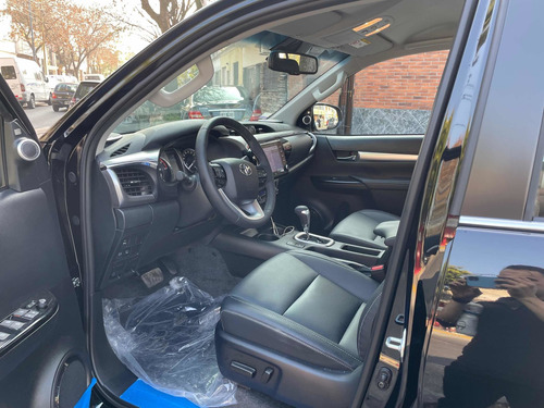 Imagen 12 de 24 de Toyota Hilux 2022 2.8 Cd Srx 177cv 4x2 At