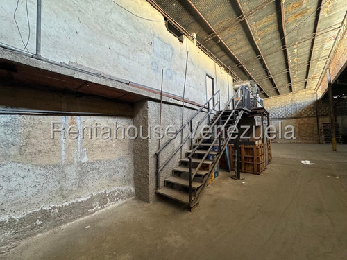 Galpón En Venta En Parroquia San Pedro Ng 25-16107 Yg