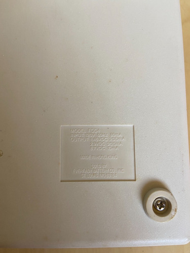 Carregador De Pilha E Bateria (eveready)