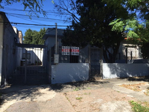 3 Casas De Dos Dormitorios ( 3) Venta Cerrito