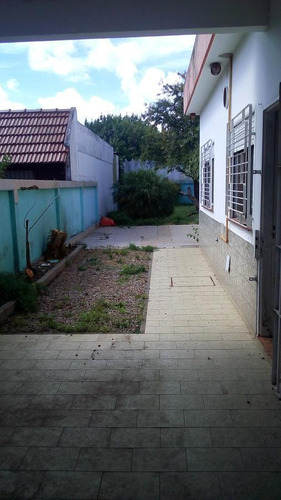 Imagen 2 de 10 de Casa - Berazategui
