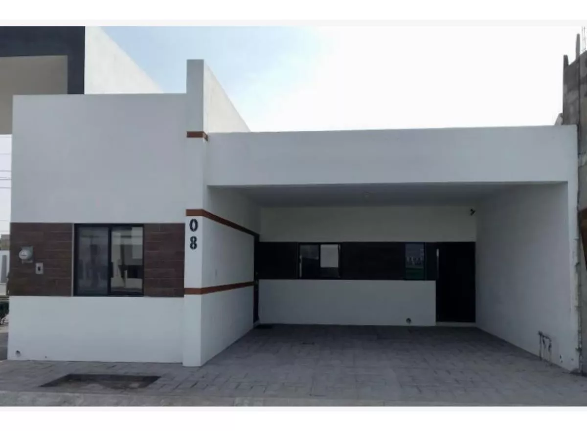 Casa En Venta En Lomas De Las Etnias