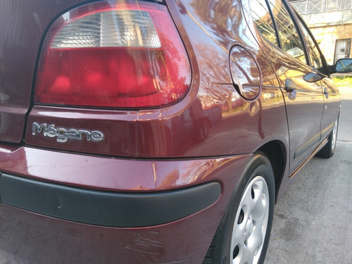 Imagen 11 de 14 de Renault Megane 1.6 Bic Pack Plus 2007