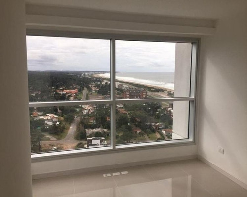 Venta De Apartamento 2 Dormitorios En Playa Brava
