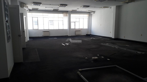 Imagen 2 de 12 de Oficina Ciudad Vieja Alquiler, Rincon Y Misiones, Buen Metraje, 1 Oficina,1 Privado, 3 Baños