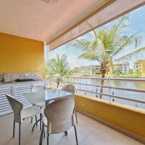 Imagen 8 de 11 de Moderno Apartamento Con Acabados De Lujo, Terraza Y Muelle Privado Hermosa Vista Al Canal
