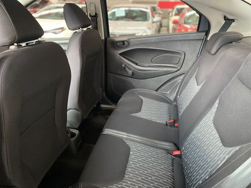 Imagen 5 de 9 de Ford Figo Impulse Color Gris 2019