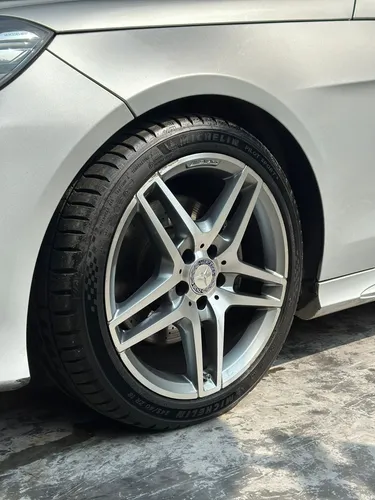 Mercedes-Benz Clase E 2.0 Cgi 211 hp