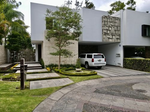 Imagen 1 de 30 de Casa En Venta En Valle Real Con Alberca