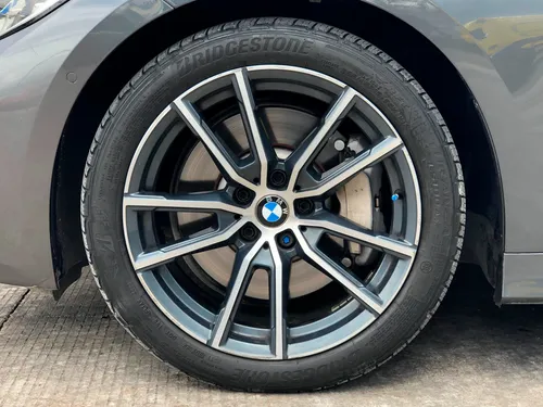 BMW Serie 3 2.0 330ia Sport Line At