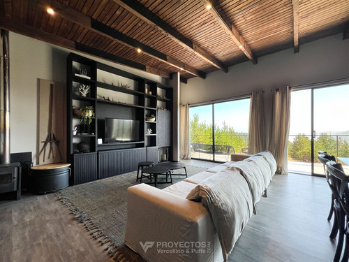 Casa En Venta De 3 Dorm. En Boyeruca (comuna Vichuquén)