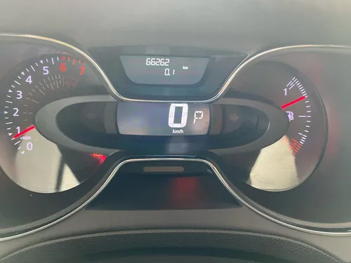 Renault Captur 2.0 Intens Automática