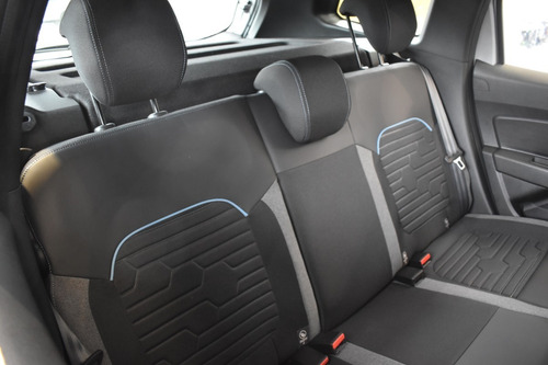 Imagen 7 de 15 de Renault Duster Iconic 4x4