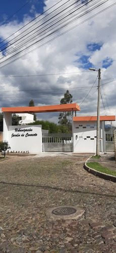 Bonito Lote Sector Conocoto - En Urbanización Cerrada - Vista