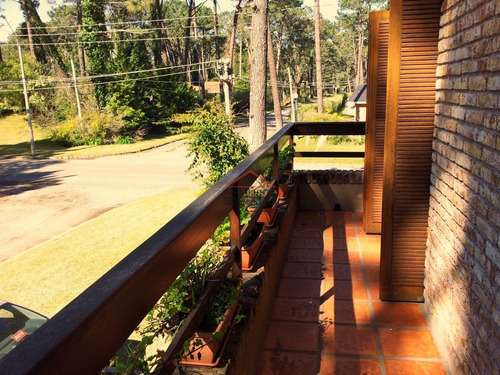 Excelente Casa En Venta En Playa Mansa, Punta Del Este- Ref: 5514
