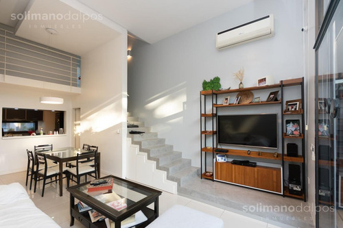 Imagen 7 de 30 de Único Triplex Tipo Casa -cochera Y Patio Con Parrilla - La Lucila
