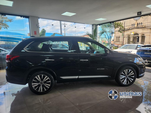 Mitsubishi Outlander 2.2 MIVEC DI-D DIESEL HPE-S AWD AUTOMÁTICO