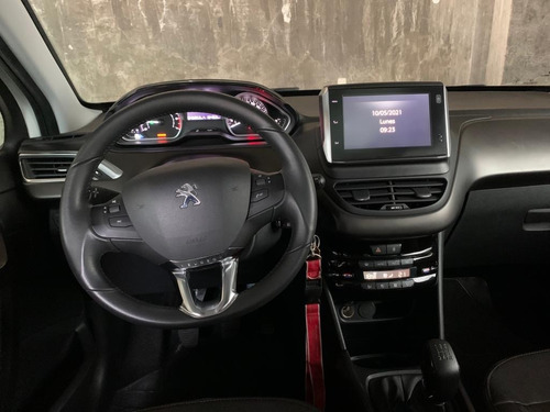 Peugeot 2008 Feline 1.6 Vti