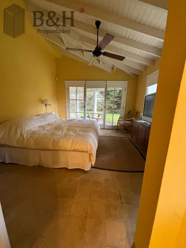 Casa En Barrio Privado!! Alquiler Anual Y Venta