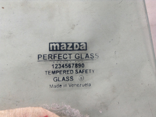 Vidrio Ventanilla Trasera Derechade Mazda Demio
