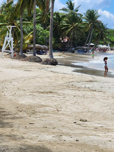 Vendo Hermoso Terreno De Aproximada 1,260 Metros Cuadrado A 300 Metros De La Playa Ubicado En El Proyecto Turístico Costambar, Puerto Plata República Dominicana