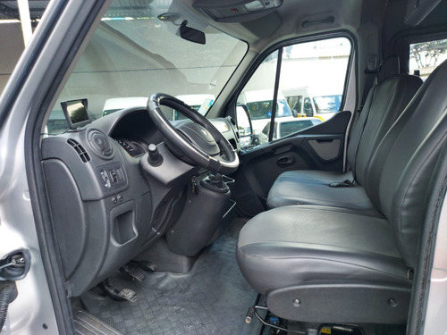 Imagem 14 de 15 de Van Renault Master L2h2 2019 20 Lugares Escolar Completa