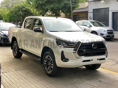 Toyota Hilux 2.8 Cd Srx 177cv 4x4 Mt /// 2021 - 0km