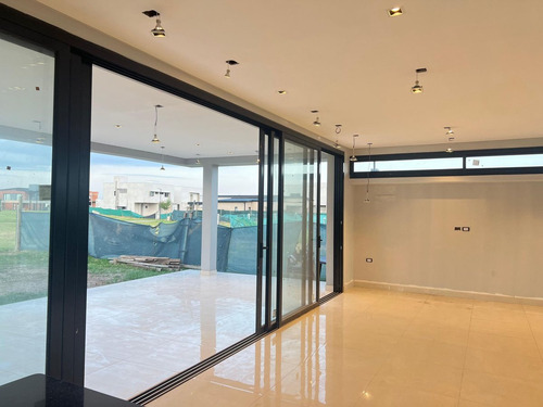 Venta Casa A Estrenar 3d -country Viento Sur