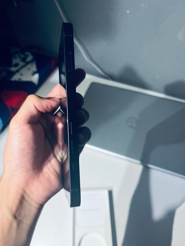 Apple iPhone 13 (128 Gb) - Negro (Usado)
