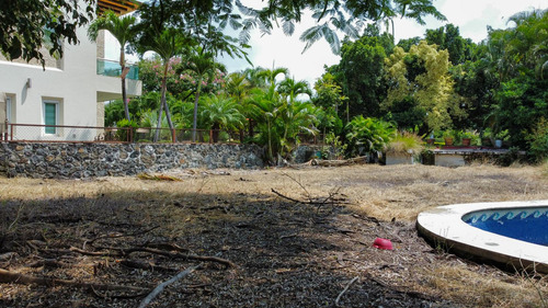 Terreno En Fraccionamiento Con Seguridad En Jiutepec