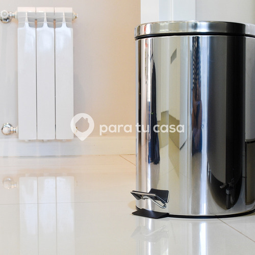 Imagen 2 de 7 de Set Cesto Tacho Basura Acero Inoxidable 3 L + Escobilla Baño