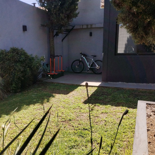 Lote En Venta Con Local Y Casa En Lote Propio En Centro Comenrcial De Villa Luzuriaga En Calle Principal Av. Arieta