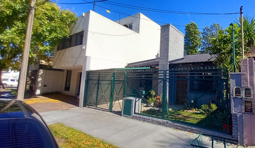 Venta Casa 4 Amb Cochera Patio -castelar /permuta-