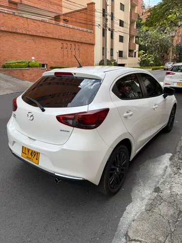 Mazda 2 Touring 2024 Carbón Edition