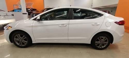 Imagen 4 de 13 de Hyundai Elantra 2018 2.0 Gls At