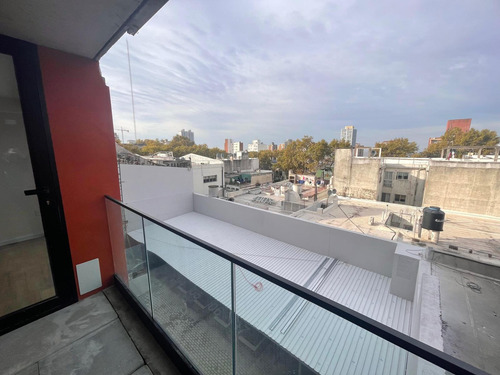 Venta Apartamento 1 Dormitorio Con Terraza, Con Renta - Centro