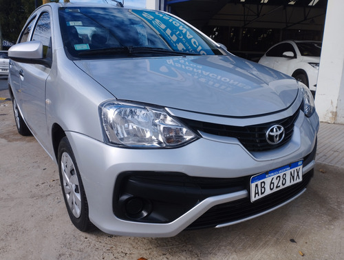 Toyota Etios 1.5 Sedan X