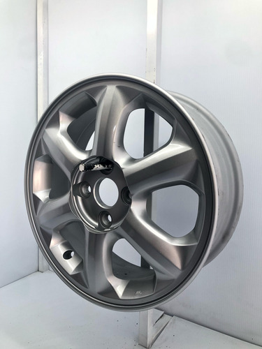 Rin 15 Original Dodge Attitude 2006, 2007, 2008, 2009. 2010 Powder Coating Silver (Usado)