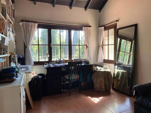 Casa En Venta - 2 Dormitorios 3 Baños - Cochera - 2.400mts2 - Sierra De Los Padres