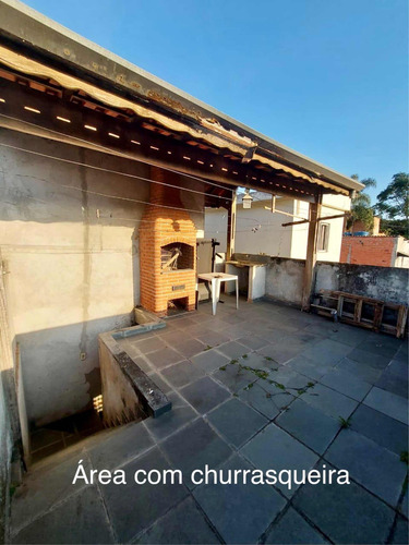 Casa Com 3 Quartos E 3 Banheiros