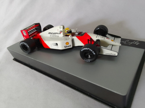 Miniatura 1/43 Mclaren Mp4/7 92 Ayrton Senna Ixo Branco E Vermelho